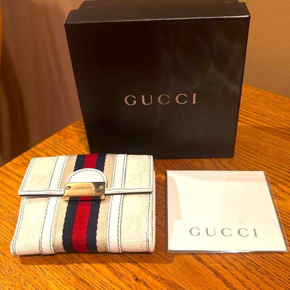 GUCCI WEB ACCENT WHITE CANVAS SHERRY COMPACT WALLET w/GUCCI BOX & Dust bag - Picture 5 of 10